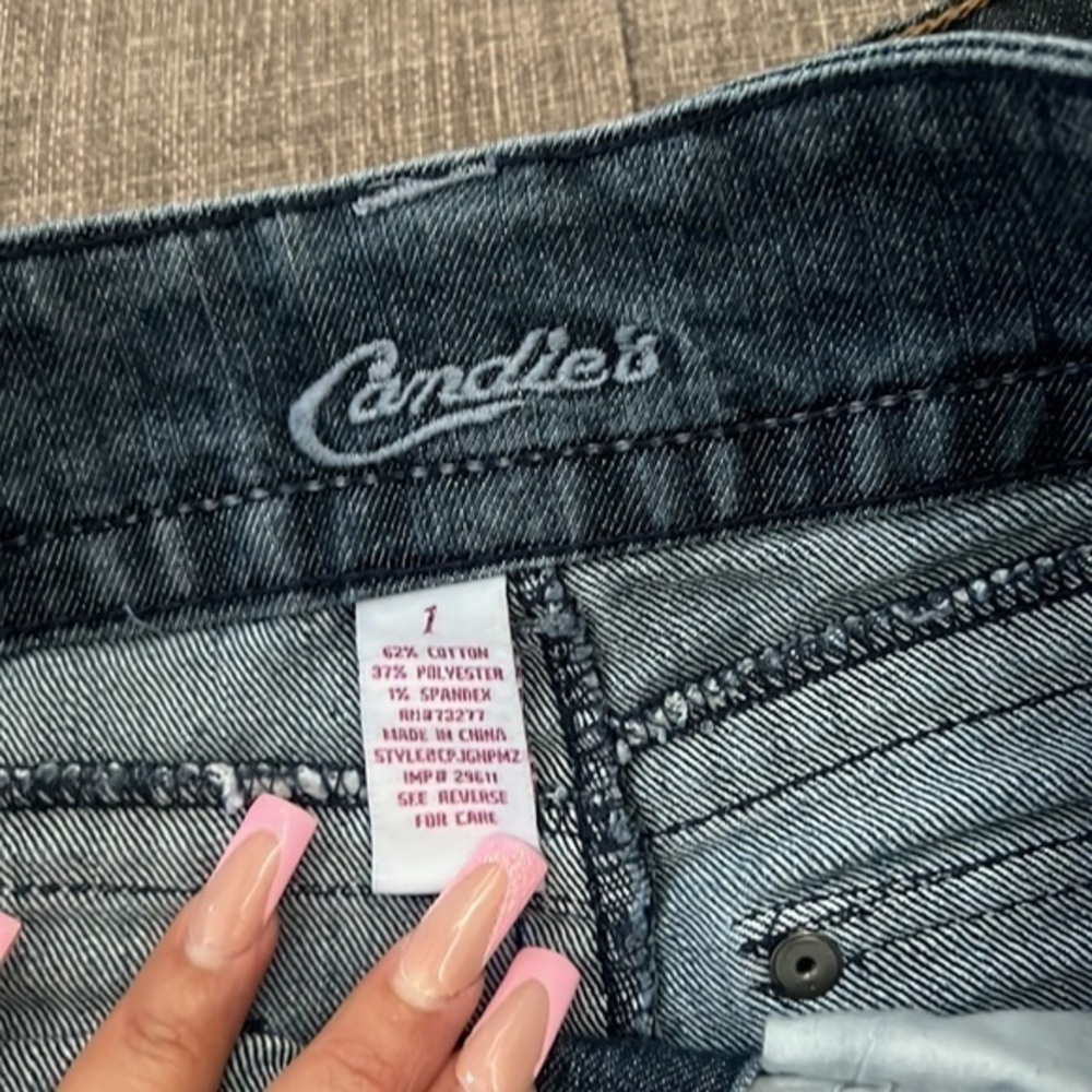 RSQ & Candie’s Jean Shorts - Picture 6 of 6